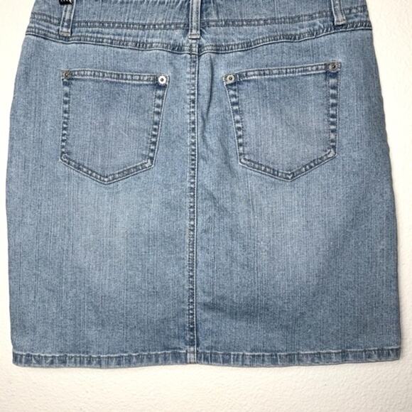 Loft Jean Denim mini skirt Women's Size 4 Blue Medium Wash Flower Embroidery y2k - Picture 11 of 13